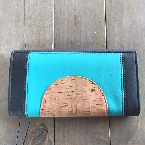 Skunkfunk vegan leather wallet clutch. Cork details. - Picture 2 of 8